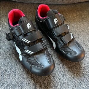 Peloton 38 Women’s US 7 Red Black Cycling Shoe With Cleat